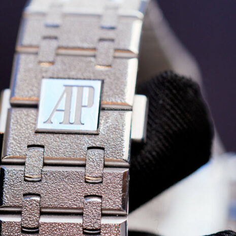 Audemars Piguet Royal Oak 41 Chronograph White Gold Black Dial Watch 26331BC.GG.1224BC.03 Japan Limited Edition