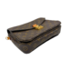 D5D990B8-39D7-4569-BC20-8936539845AC