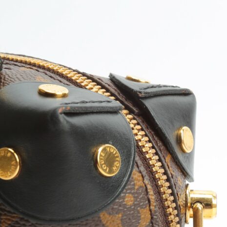 Prada_3989-17_a04bff9a-0e1f-411e-ae67-06b45cc38222