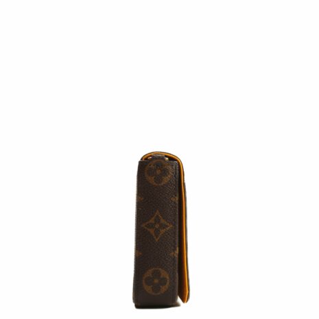Prada_3989-8_76bea198-8d8e-4d1a-99a7-ee053287eeda