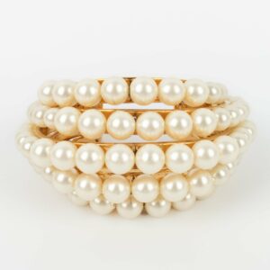 Bracelet manchette de perles nacrées Chanel
