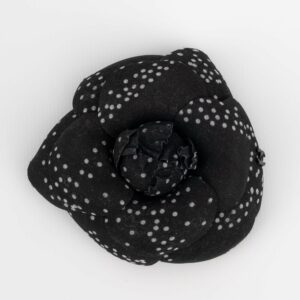 Broche camélia Chanel