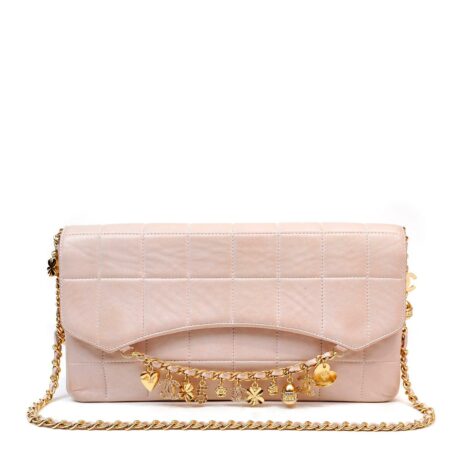 12358ChanelBlushLambskinwGCharms_9_700_4