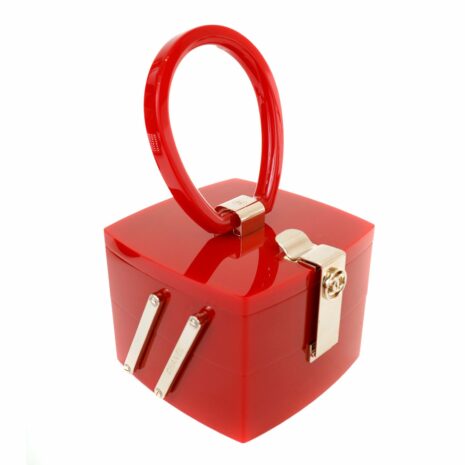 12498ChanelRedLuciteDevilWearsPradaRunwayBag_19_900_15