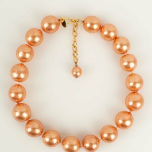 Collier de perles oranges Chanel