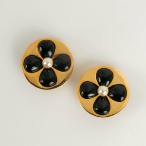 Boucles d'oreilles fleurs Chanel