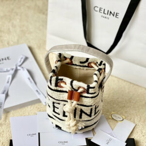 R F W - Chanel Bags - 2273