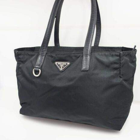 3366AC8D-2FDA-49DD-895C-4EC957913E15