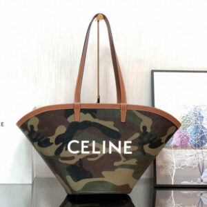 R F W - Chanel Bags - 2528