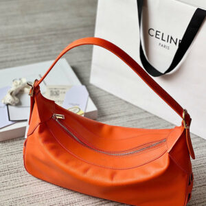 R F W - Chanel Bags - 612