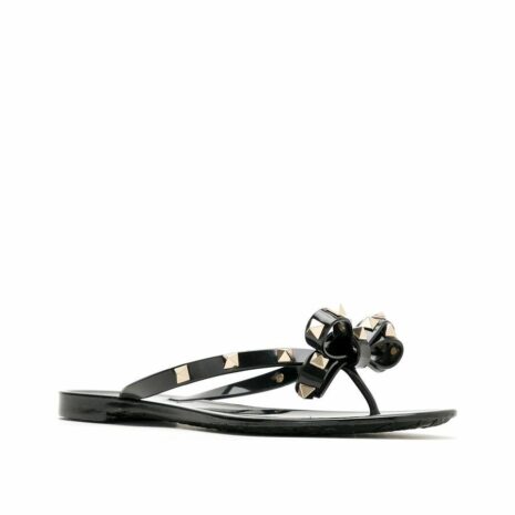 Rockstud Thong Sandals 3