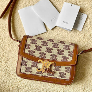 R F W - Chanel Bags - 567