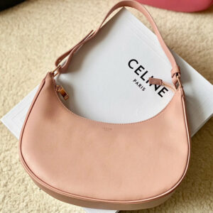 R F W - Chanel Bags - 368