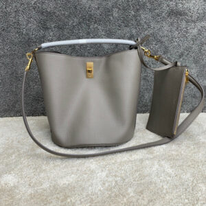 R F W - Chanel Bags - 2634