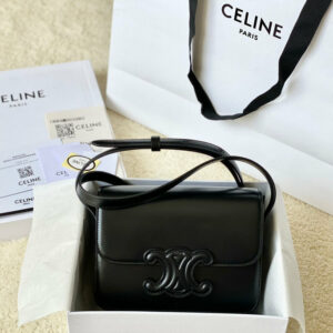 R F W - Chanel Bags - 1042