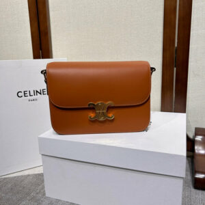 R F W - Chanel Bags - 592