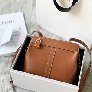 R F W - Chanel Bags - 360