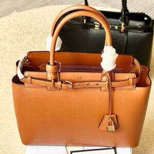 R F W - Chanel Bags - 1054