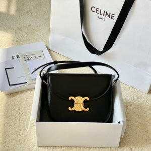 R F W - Chanel Bags - 1811