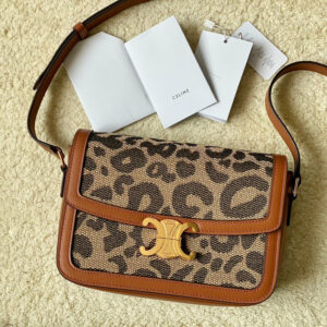 R F W - Chanel Bags - 561