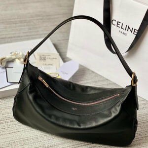 R F W - Chanel Bags - 614