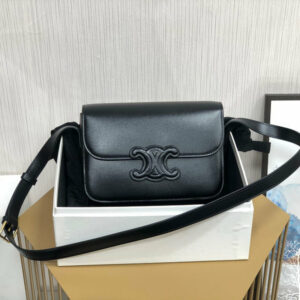 R F W - Chanel Bags - 901
