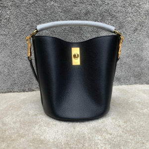 R F W - Chanel Bags - 2637