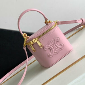 R F W - Chanel Bags - 887