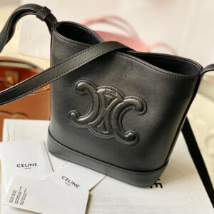 R F W - Chanel Bags - 635