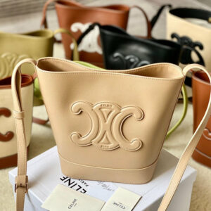 R F W - Chanel Bags - 834