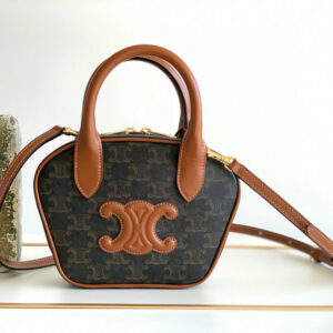 R F W - Chanel Bags - 2250