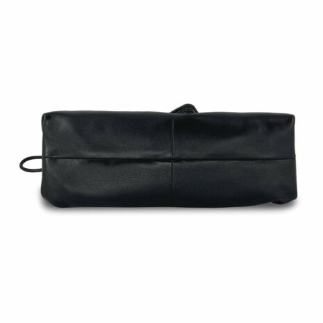 Bottega-veneta-Black-5_d58a716f-27fa-4e9a-a833-b804c74d5720
