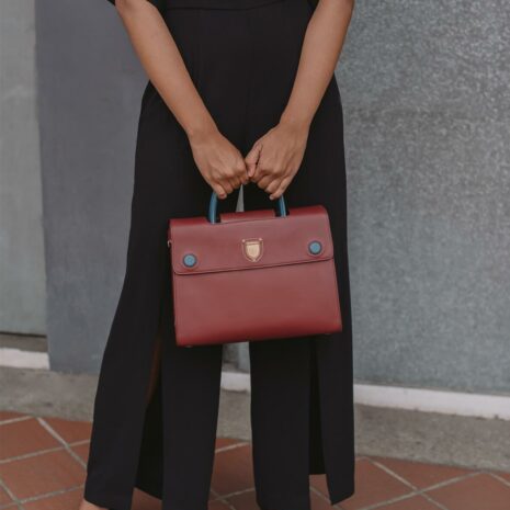 Dior-Medium-Diorever-Bordeaux-model