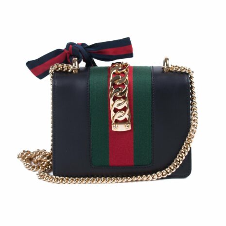 Gucci-Mini-Sylvie-chain-bag09