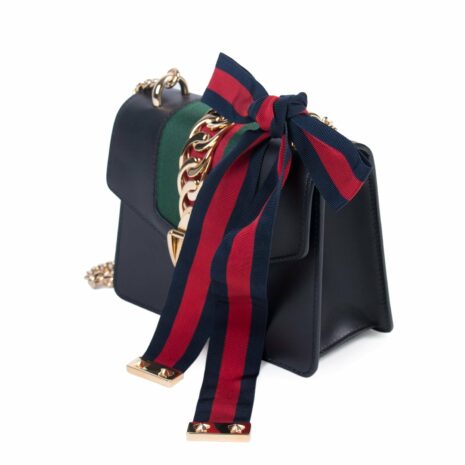 Gucci-Mini-Sylvie-chain-bag11