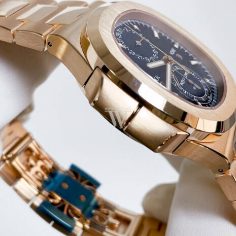 PP0262_Patek_Philippe_Nautilus_Rose_Gold_Watch_5990_1R-001_5990_1R_3