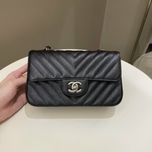 Chanel 17B Classic Chevron Mini Rectangular Black Iridescent Caviar