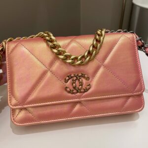 Chanel 19 Wallet On Chain Coral Iridescent