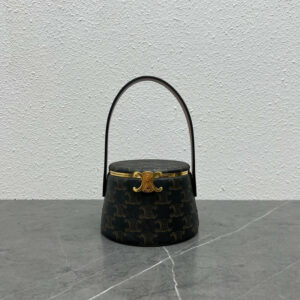 R F W - Chanel Bags - 386