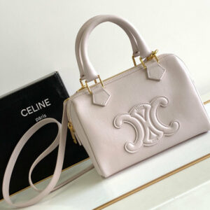 R F W - Chanel Bags - 211