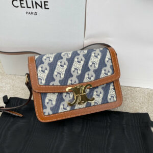 R F W - Chanel Bags - 2614