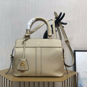 R F W - Chanel Bags - 2552
