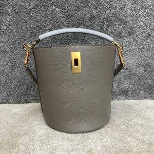 R F W - Chanel Bags - 2628