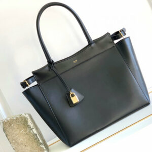 R F W - Chanel Bags - 1963