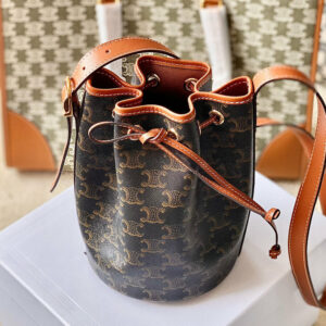 R F W - Chanel Bags - 555
