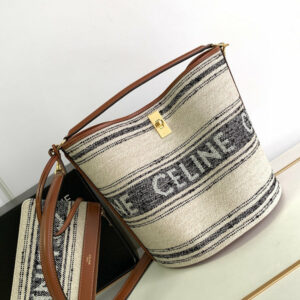 R F W - Chanel Bags - 688