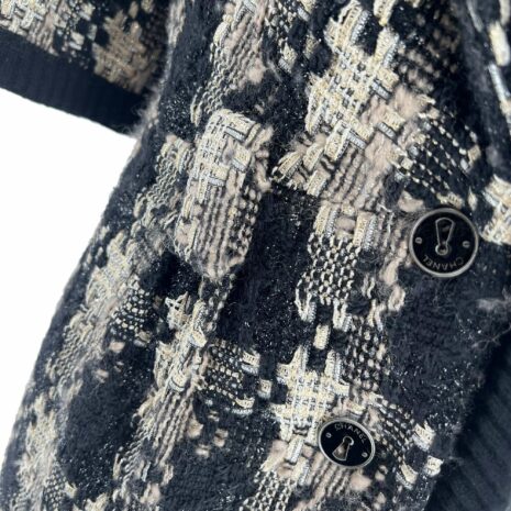 chanel-black-beige-winterdr-4