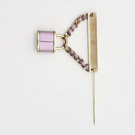 chanel-brooch-or-pin-680288