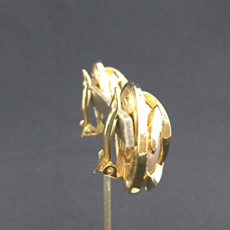 chanel-cc-logo-gold-tone-pearl-earrings-706986