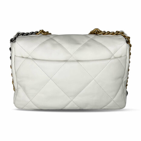 chanel-ninteen-white-chain-4